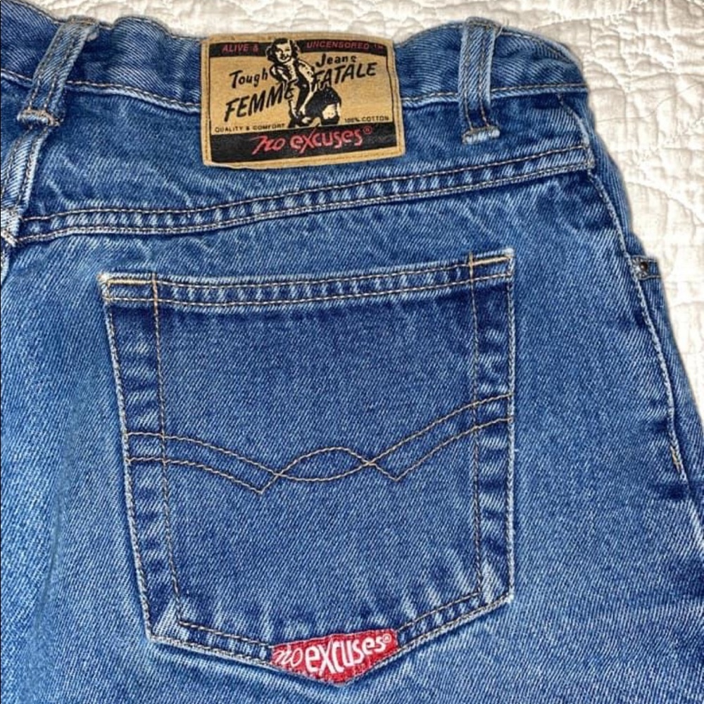 No Excuses vintage denim shorts 
***Size 13/14 (more of 10/12)***
No stretch